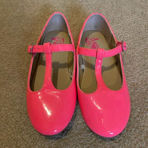 NWOT neon pink T-strap ballerina flats. Children’s Place size 10 - Picture 5 of 6